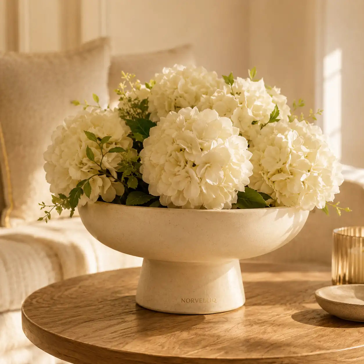Norvelliq®Arden Stoneware Pedestal Bowl