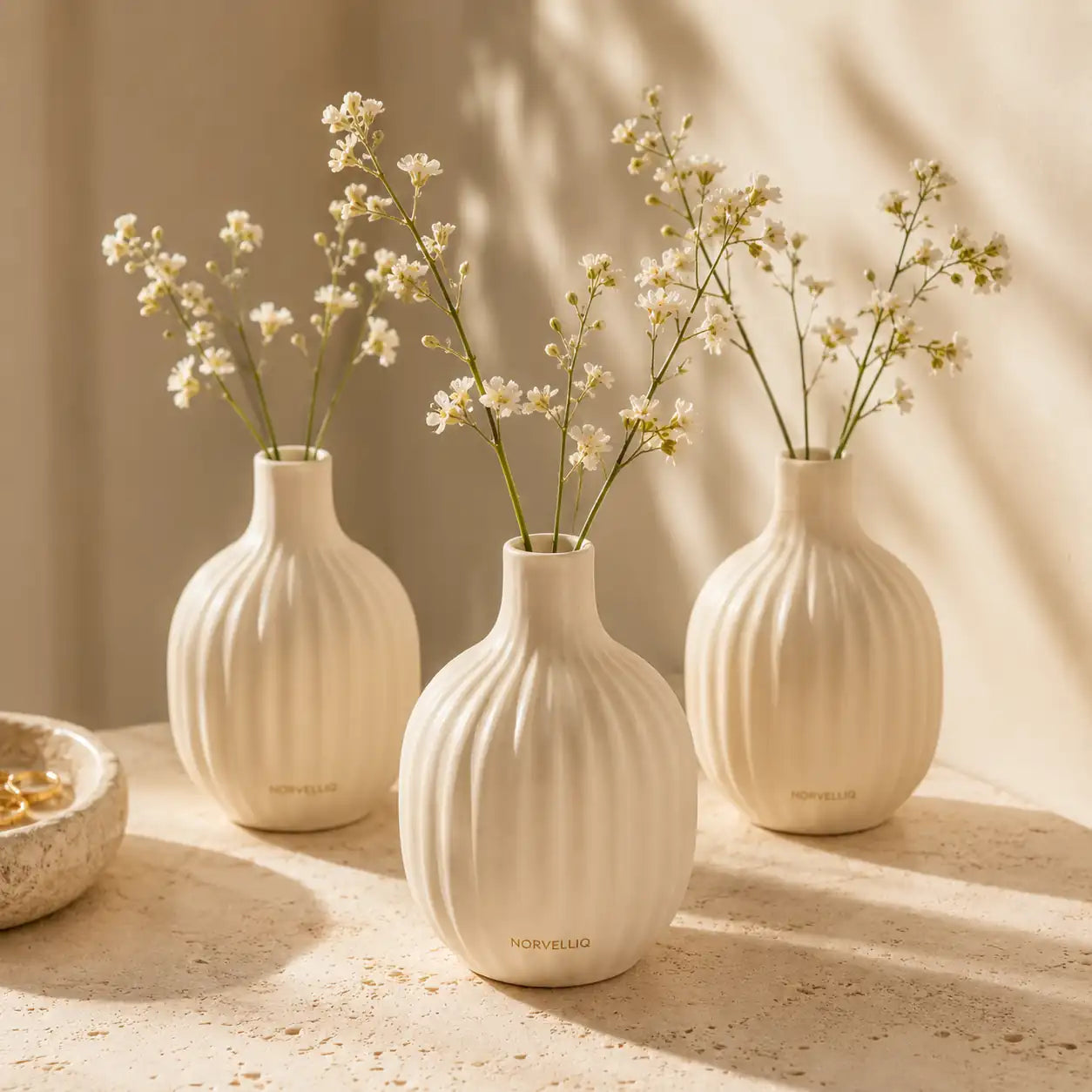 Norvelliq®Ivory Bloom Ceramic Bud Vase Set